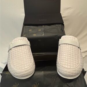 The Shoe Surgeon White Woven Loafer - Men’s Size 10. Never Worn New in Box